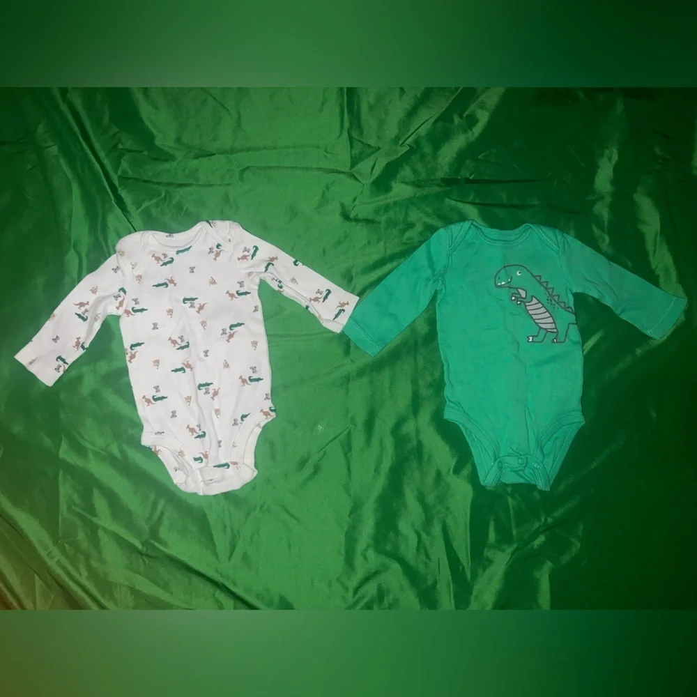 Carter's Dinosaur Bodysuit Set - Green and White 3 Months